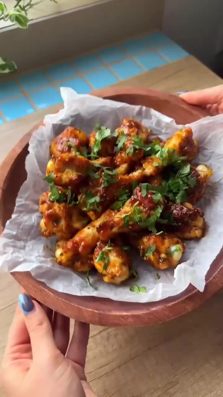 Пикантные куриные крылышки в апельсиновой глазури