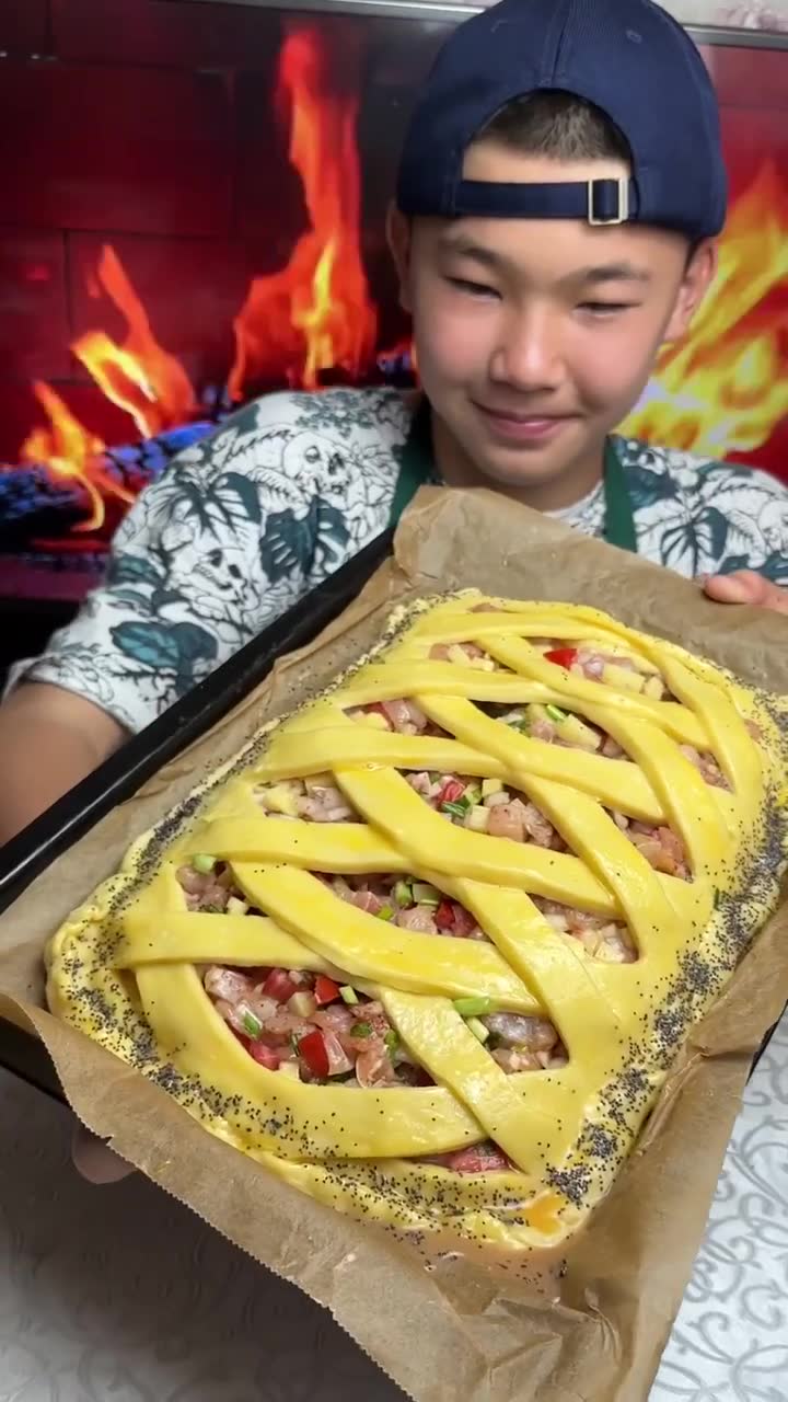 Красивый куриный пирог