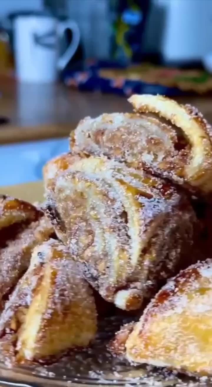 Булочки с яблоком и корицей